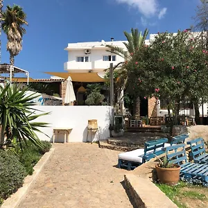 Hostal Illes Pitiueses Guest house Sant Ferran de Ses Roques